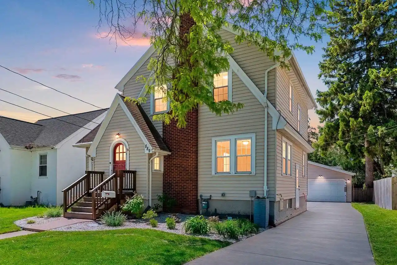 Homes for sale in Green Bay, WI | 889 Dousman Street Street, Green Bay, WI 54303 | MLS# 50326668
