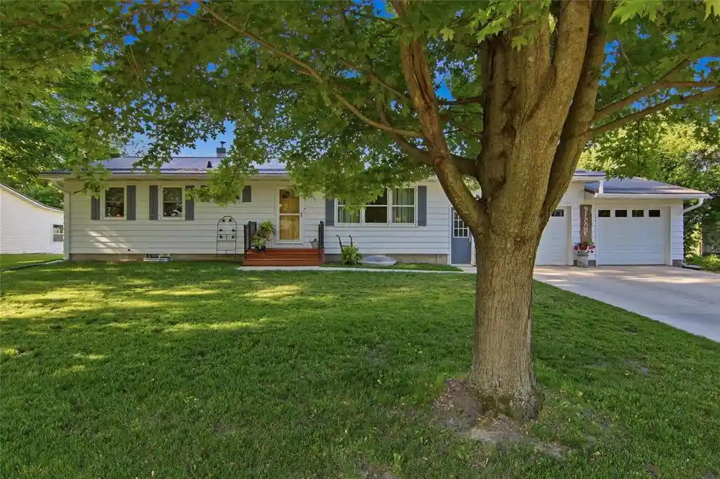 Homes for sale in Augusta, WI | 315 Baldwin Street Street, Augusta, WI 54722 | MLS# 1601853