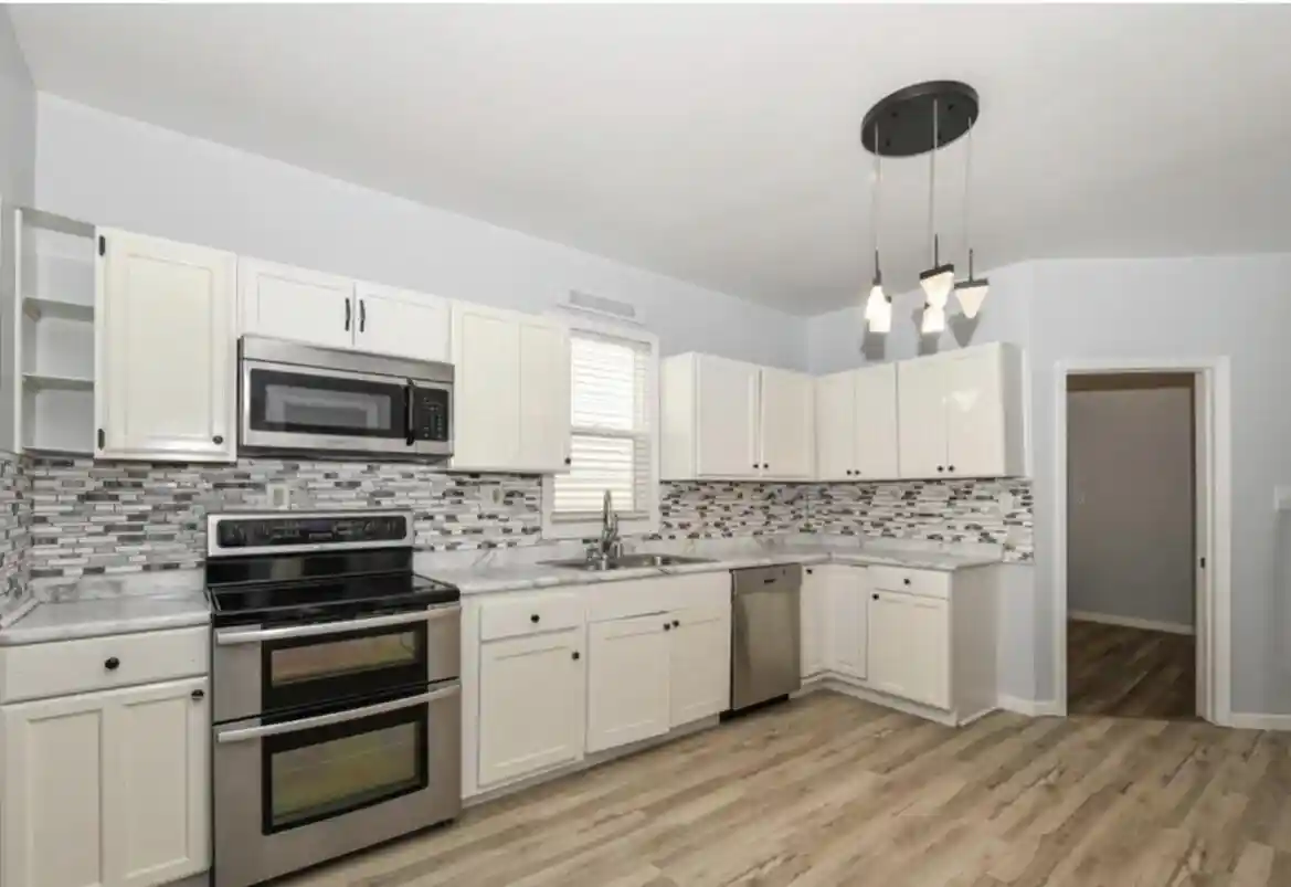 Homes for sale in South Milwaukee, WI | 1320 Milwaukee Avenue Avenue, South Milwaukee, WI 53172 | MLS# 1965443