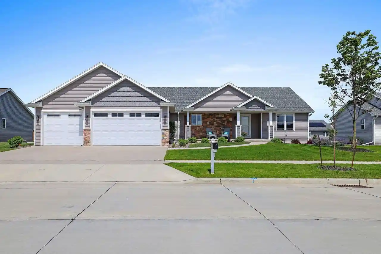 Homes for sale in Appleton, WI | 5560 N Providence Avenue Avenue, Appleton, WI 54913 | MLS# 50326692