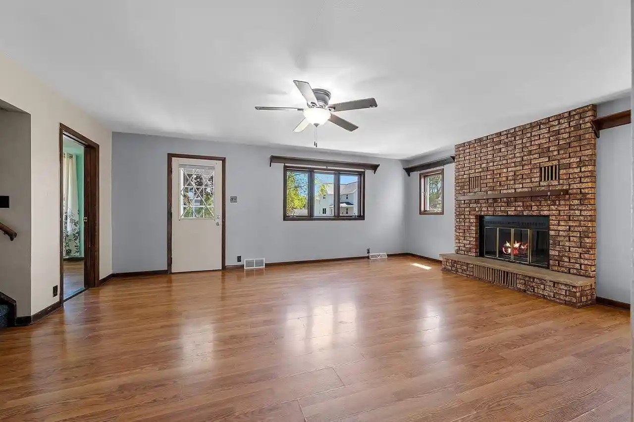 5th image of 1603 Pierce Avenue Avenue, Marinette, WI 54143 | MLS# 50326698