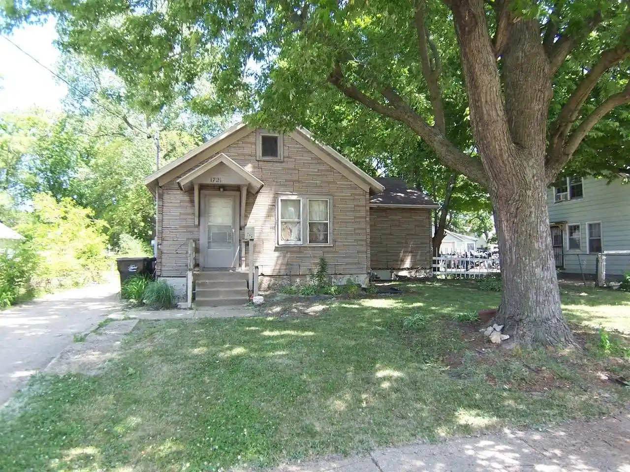 Homes for sale in Beloit, WI | 1721 Harrison Avenue Avenue, Beloit, WI 53511 | MLS# 2024916