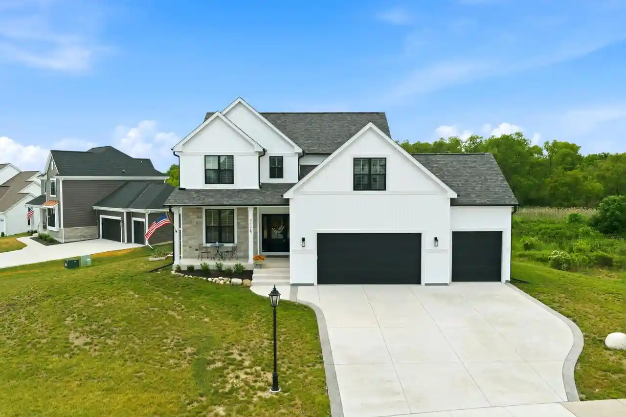 Photo 1 of Single family home for sale at 3725 Olde Howell Road Road, Waukesha, WI 53188 | MLS# 1965460 | Listing updated on 2026-08-12
