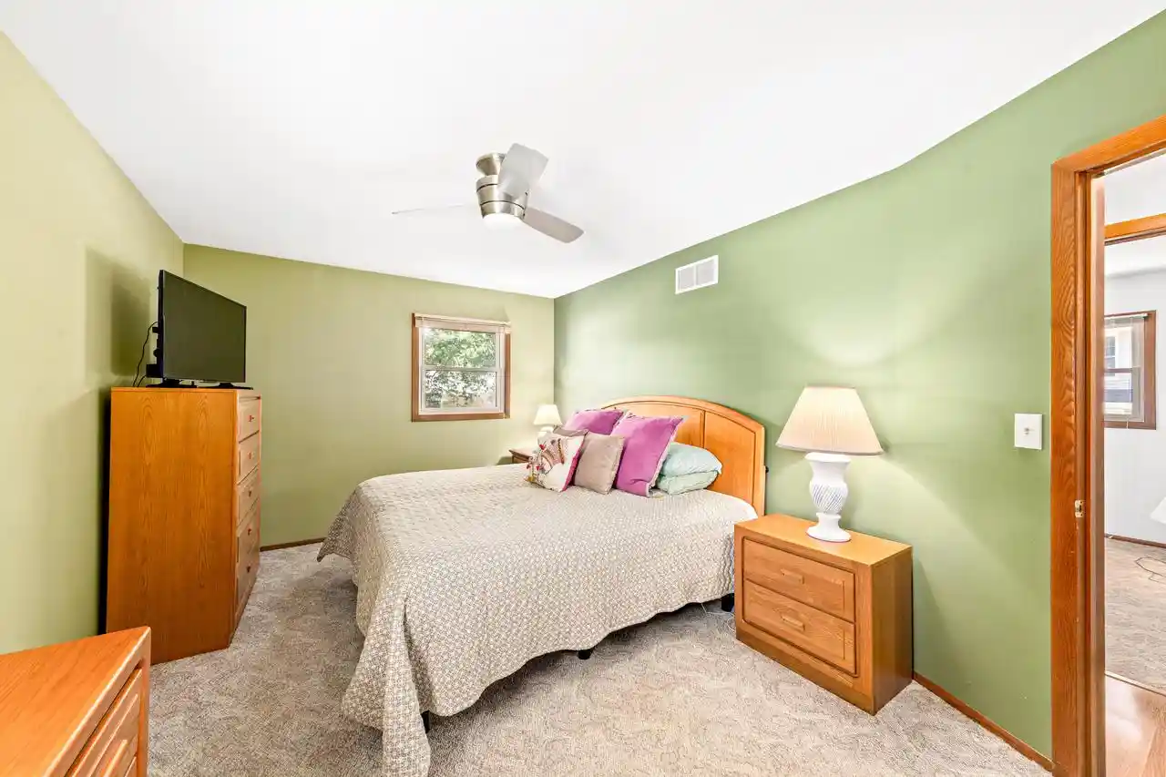 Homes for sale in Germantown, WI | W158N10796 Catskill Lane Lane, Germantown, WI 53022 | MLS# 1965483