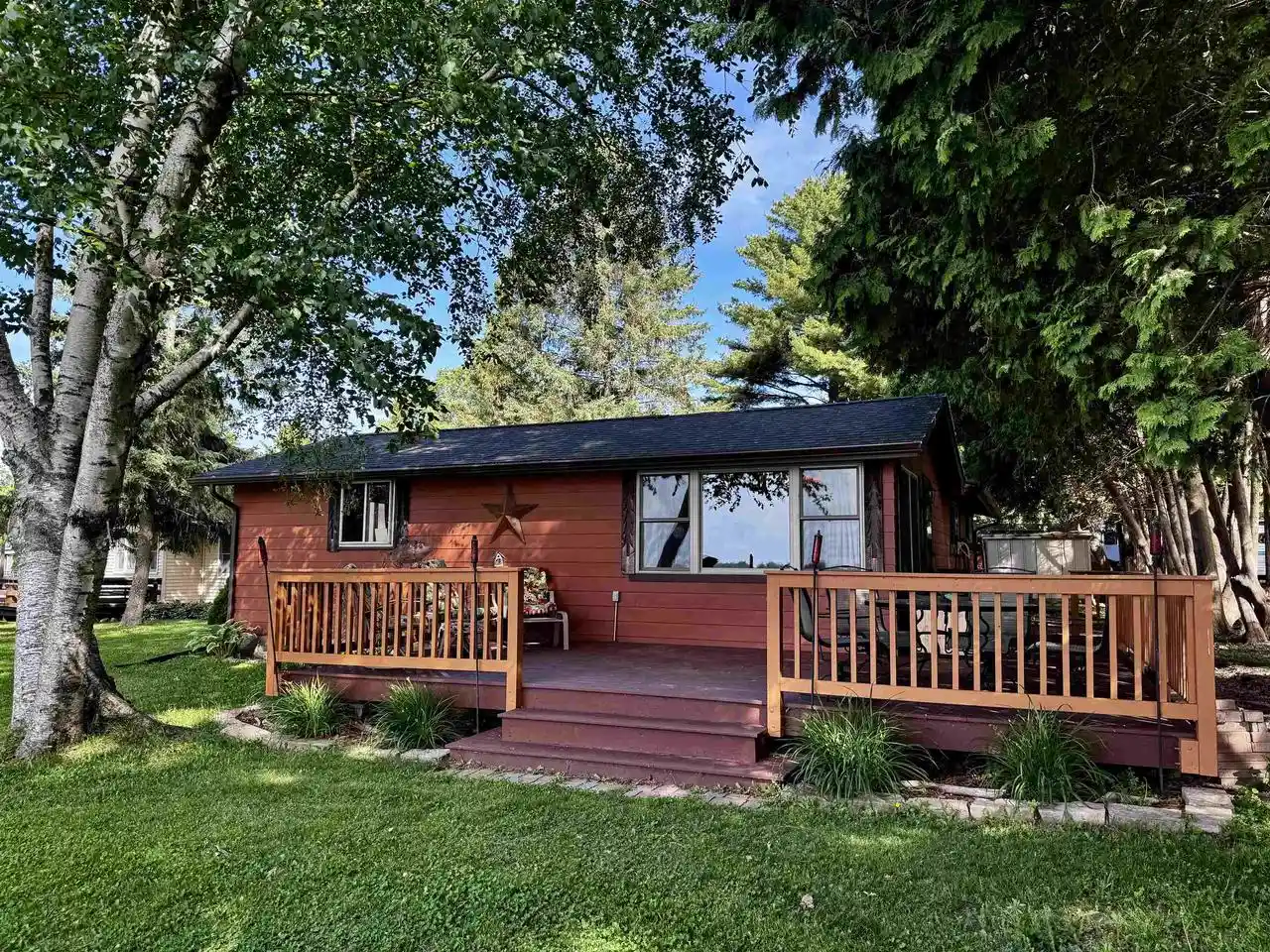 Homes for sale in Randolph, WI | N9296 Idle Hour Dr Dr, Randolph, WI 53956 | MLS# 2024928