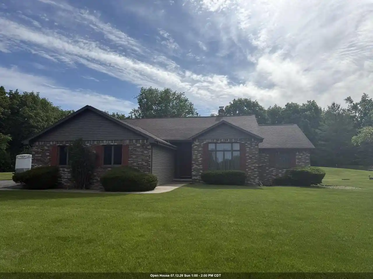 Homes for sale in Oshkosh, WI | 1864 Imperial Road Road, Oshkosh, WI 54904 | MLS# 50326718