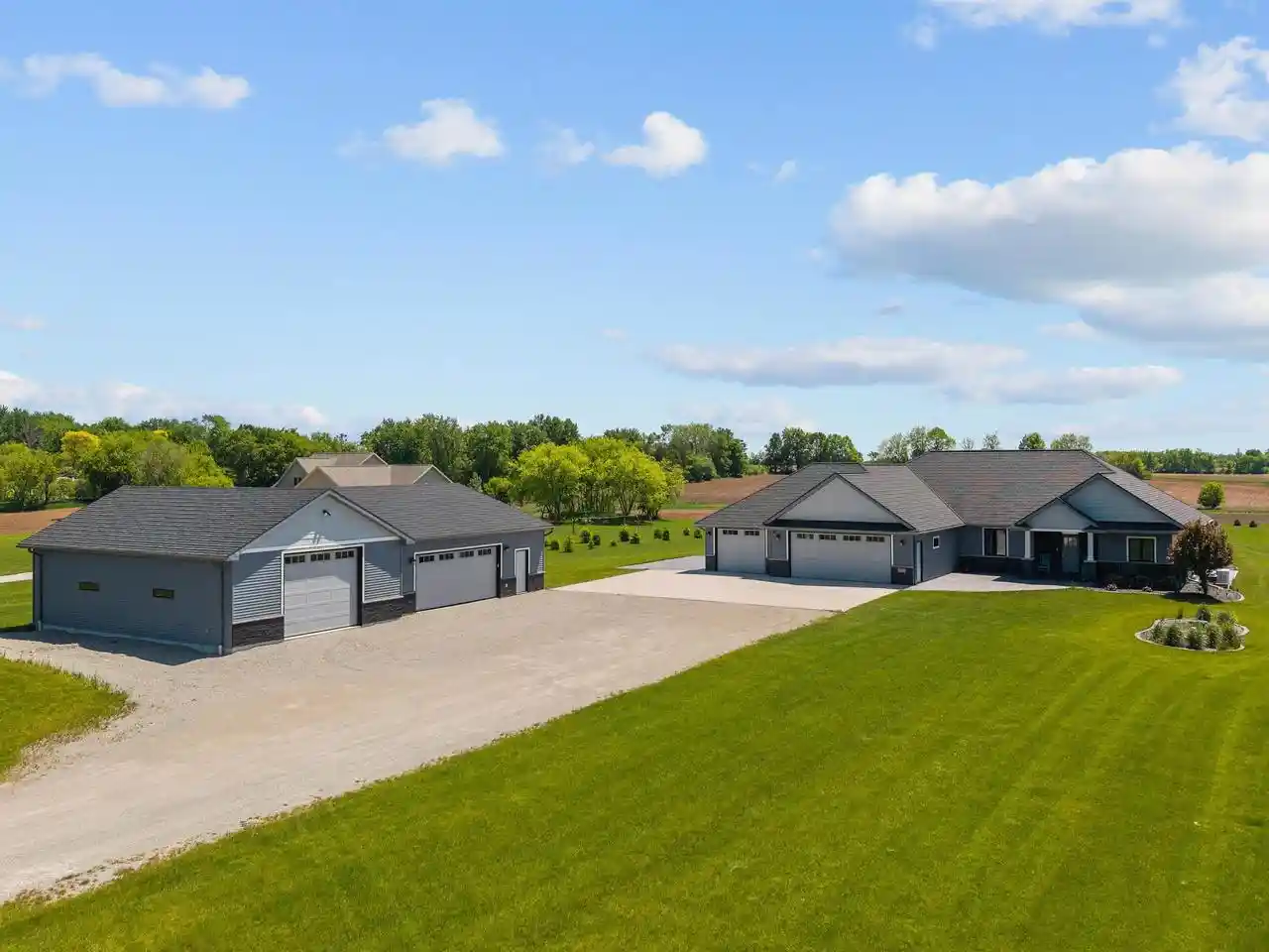 1st image of 3007 Winnegamie Dr Dr, Appleton, WI 54914 | MLS# 50326724