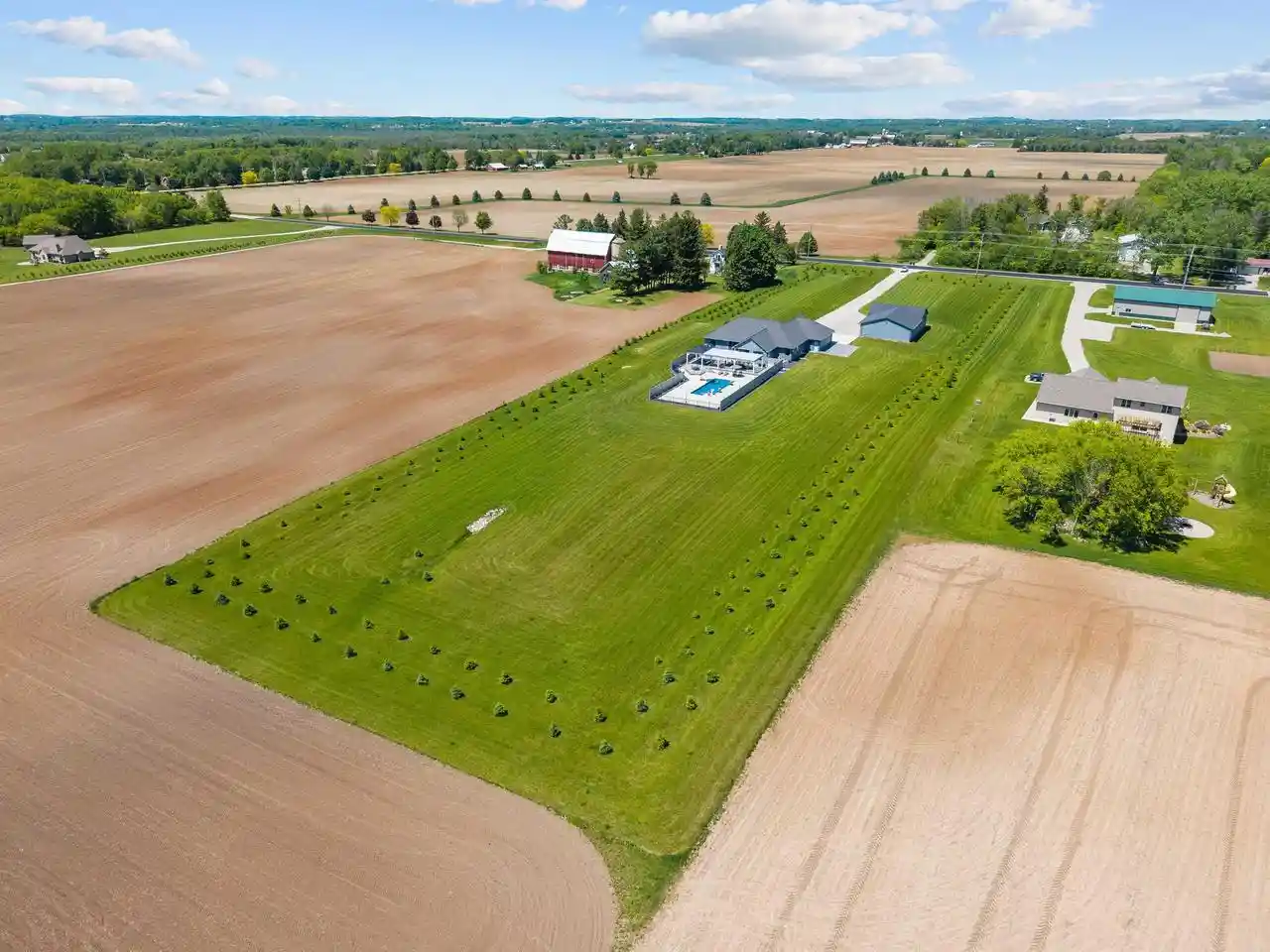 3rd image of 3007 Winnegamie Dr Dr, Appleton, WI 54914 | MLS# 50326724
