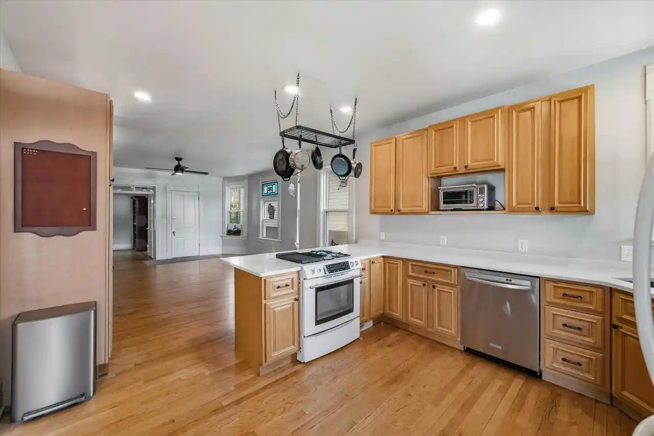 Homes for sale in Milwaukee, WI | 2521 N Pierce Street Street, Milwaukee, WI 53212 | MLS# 1965507