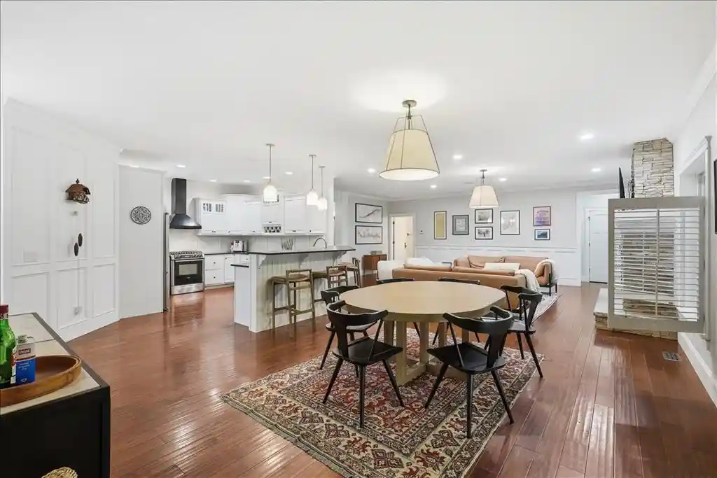 4th image of 1116 Moonlight Dr Dr, Altoona, WI 54720 | MLS# 1601893