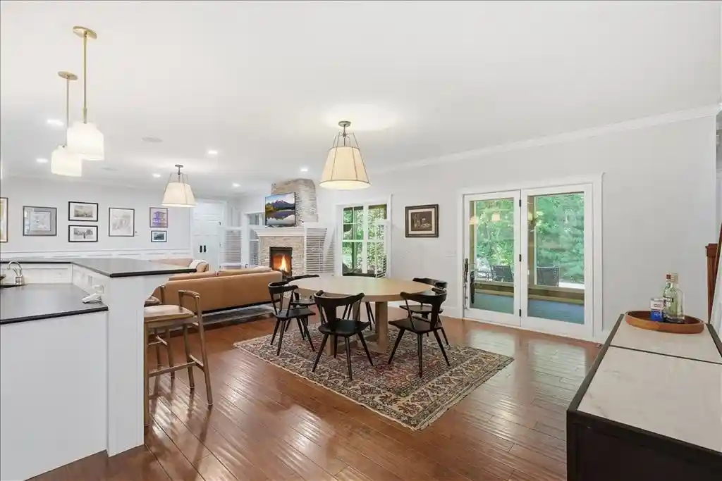5th image of 1116 Moonlight Dr Dr, Altoona, WI 54720 | MLS# 1601893