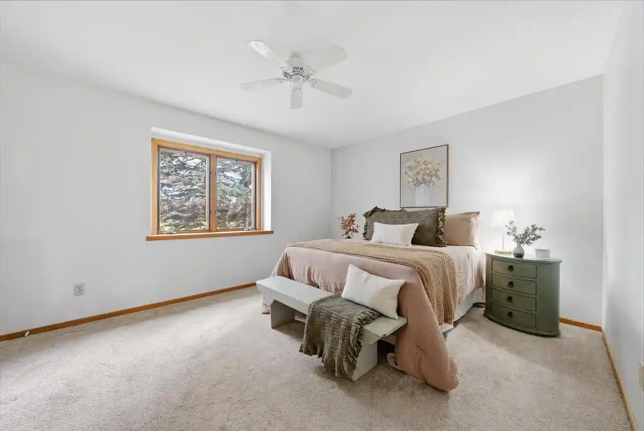 Homes for sale in Germantown, WI | W178N9743 Riversbend Circle W Circle W, Germantown, WI 53022 | MLS# 1965596