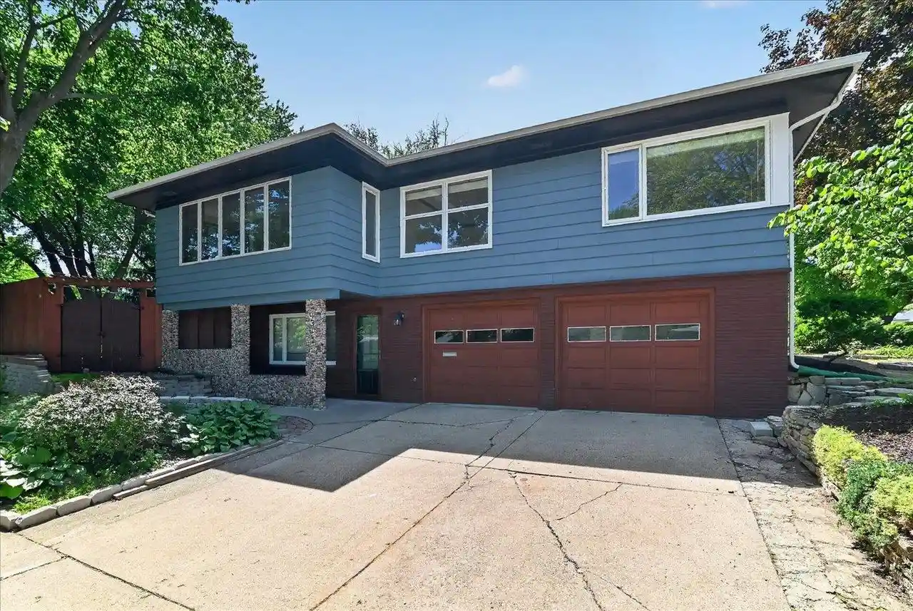 1st image of 434 Berwyn Dr Dr, Madison, WI 53711 | MLS# 2024975