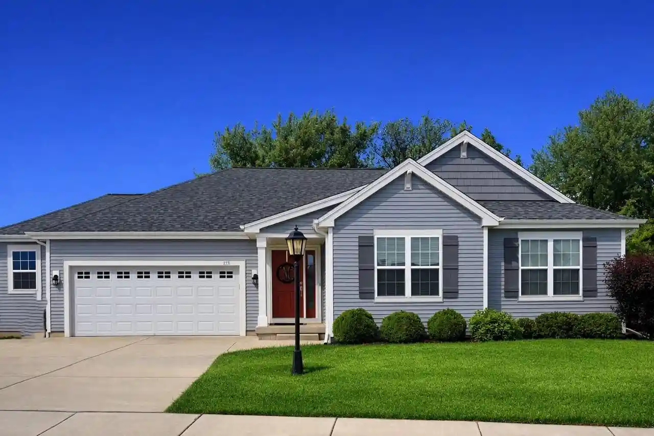 Homes for sale in Oconomowoc, WI | 273 Silver Lake Trail Trail, Oconomowoc, WI 53066 | MLS# 1965611