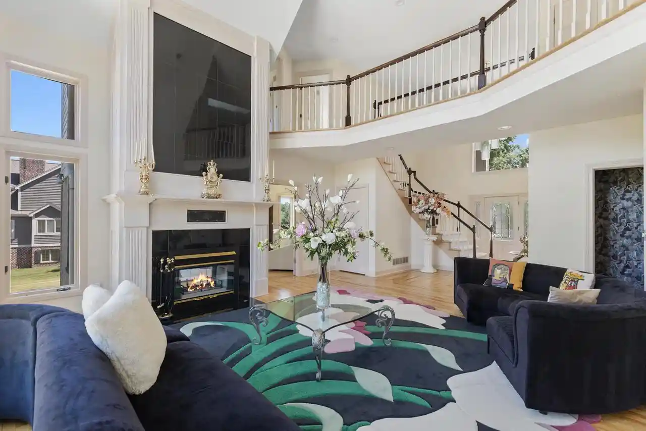 4th image of N28W30244 Red Hawk Court Court, Pewaukee, WI 53072 | MLS# 1965618