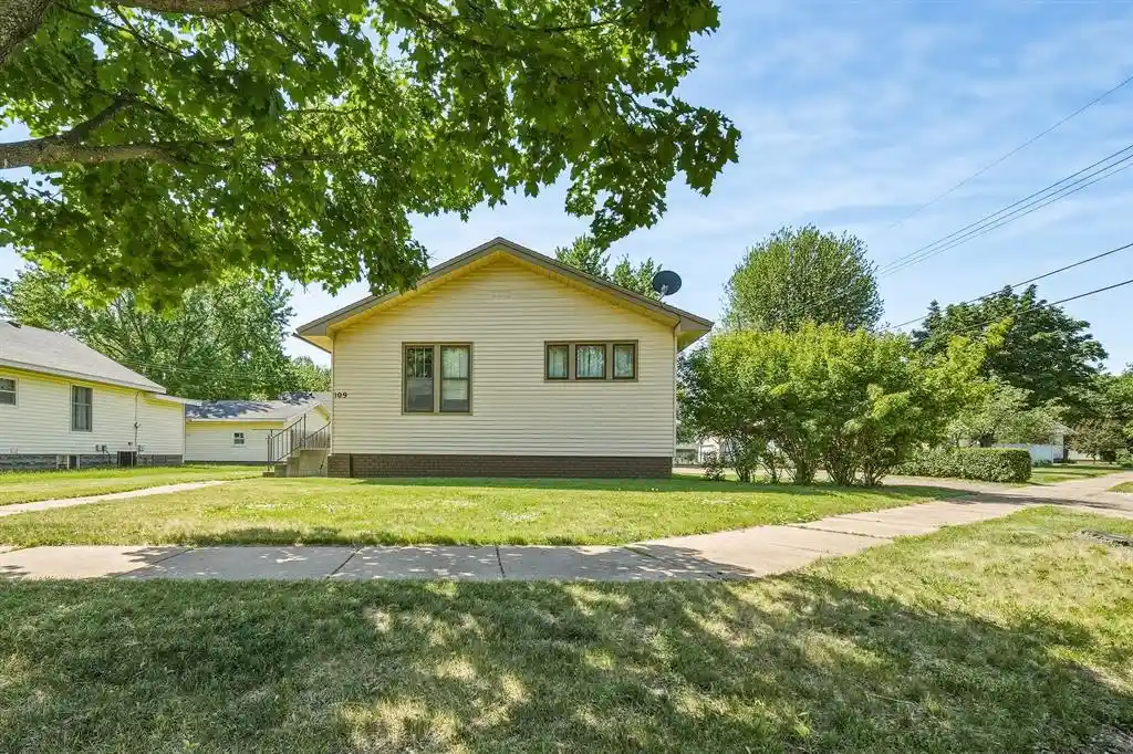 Homes for sale in Chippewa Falls, WI | 109 W Greenville Street Street, Chippewa Falls, WI 54729 | MLS# 1601906