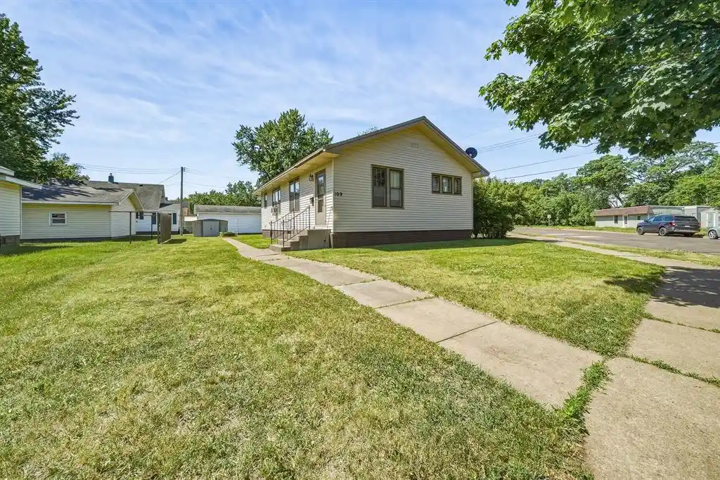 Homes for sale in Chippewa Falls, WI | 109 W Greenville Street Street, Chippewa Falls, WI 54729 | MLS# 1601906