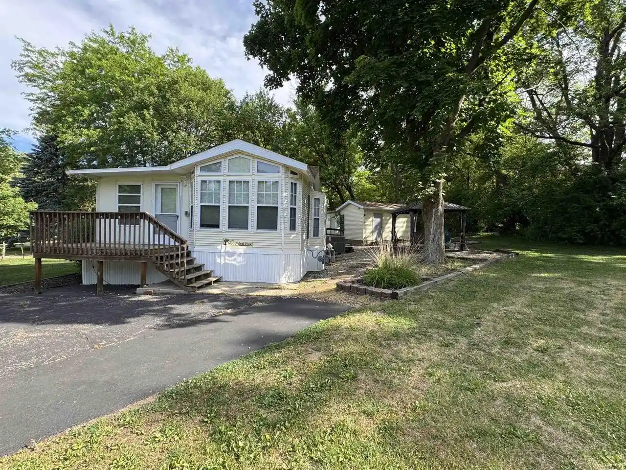 Homes for sale in Edgerton, WI | 354 Skyline Dr Dr, Edgerton, WI 53534 | MLS# 2025017