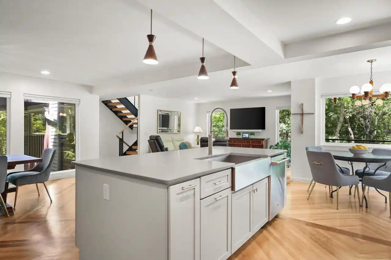 Photo 4 of Sale Pending at 3937 Regent Street Street, Madison, WI 53705 | MLS# 2025026 | Listing updated on 2026-10-01
