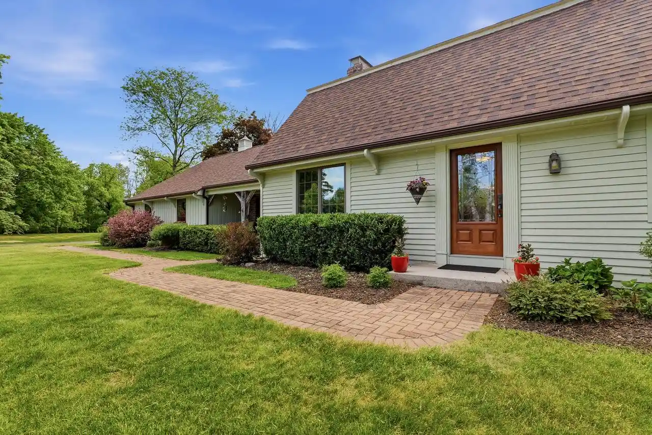 Homes for sale in Manitowoc, WI | 2541 Valley Dr Dr, Manitowoc, WI 54220 | MLS# 1965702