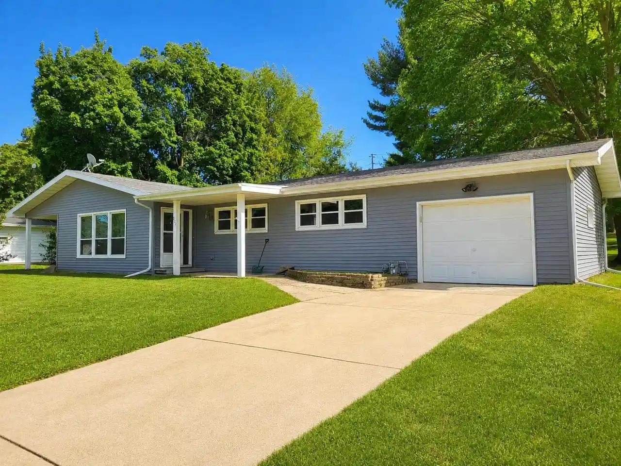Homes for sale in Monticello, WI | 223 E Wisconsin Avenue Avenue, Monticello, WI 53570 | MLS# 2025038