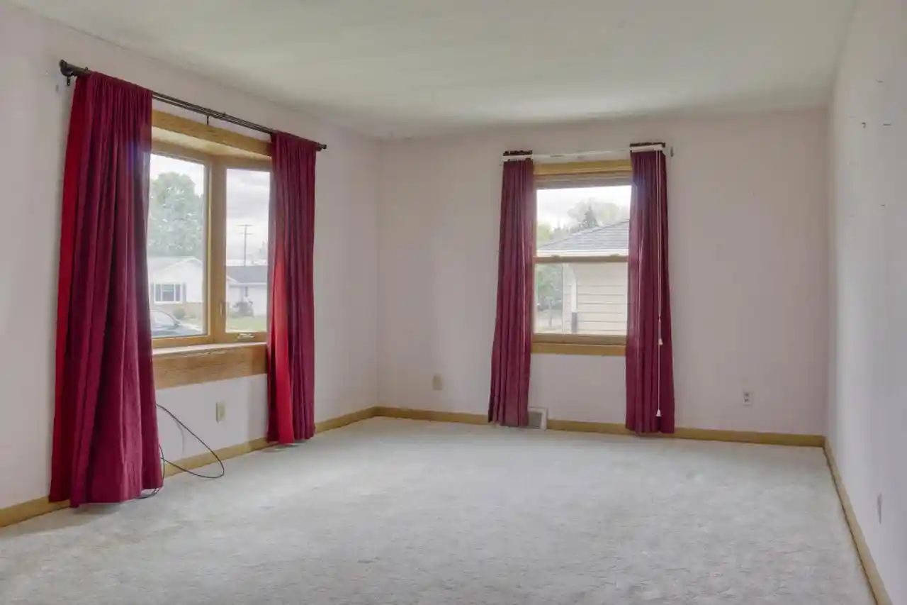 Homes for sale in Appleton, WI | 921 W Weiland Avenue Avenue, Appleton, WI 54914 | MLS# 50326787