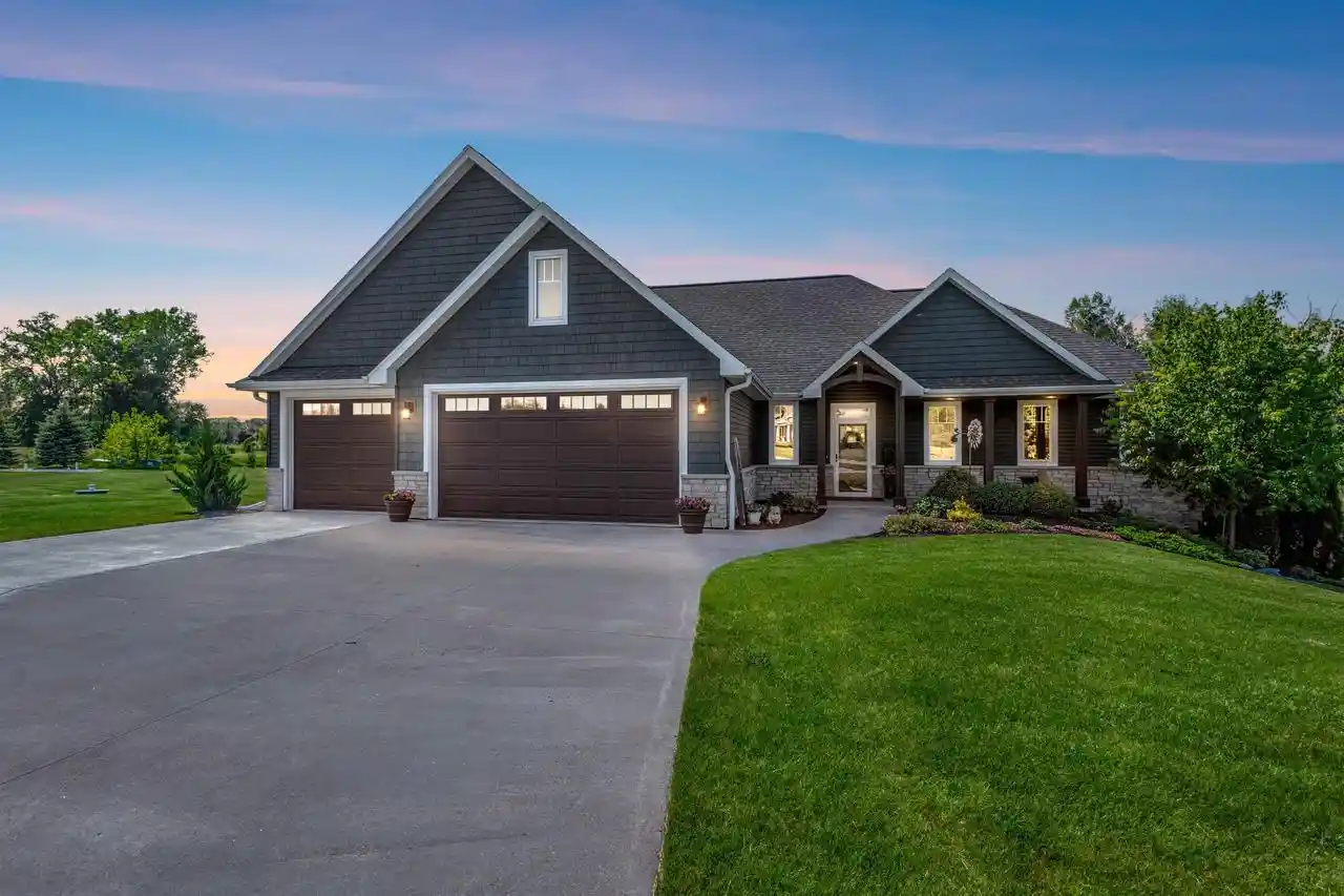 Homes for sale in Hortonville, WI | W7500 Cross Country Lane Lane, Hortonville, WI 54944 | MLS# 50326789