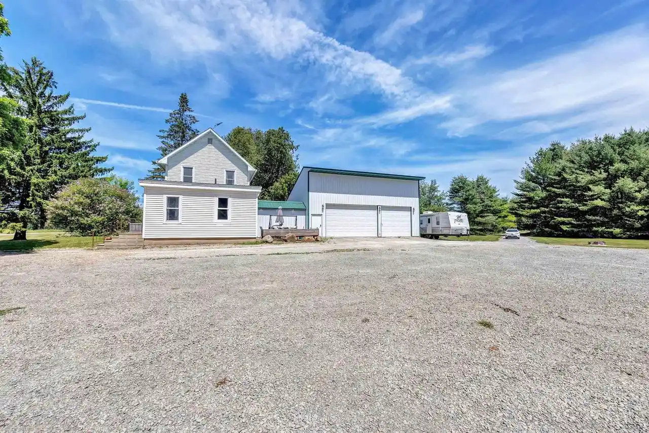 Homes for sale in Shiocton, WI | N657 State Hwy 187, Shiocton, WI 54170 | MLS# 50326790