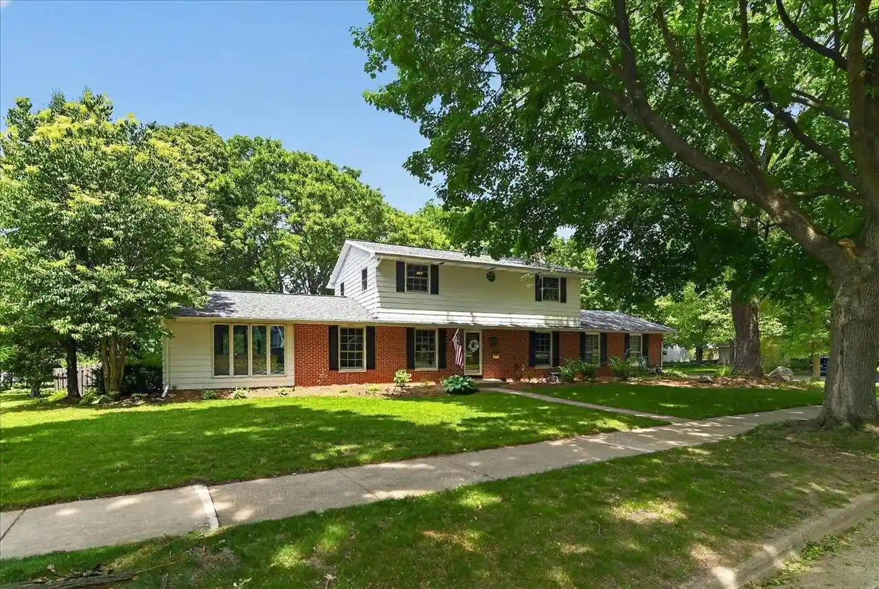 1st image of 6602 Montclair Lane Lane, Madison, WI 53711 | MLS# 2025052