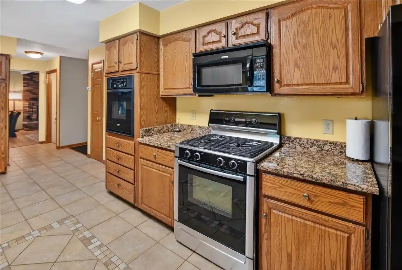 4th image of 6602 Montclair Lane Lane, Madison, WI 53711 | MLS# 2025052