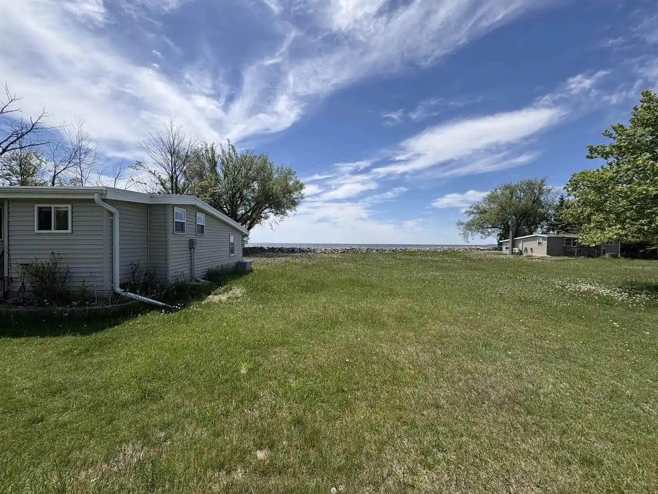 Photo 3 of Single family home for sale at 8068 County Road Y, Oconto, WI 54153 | MLS# 50326736 | Listing updated on 2026-09-15