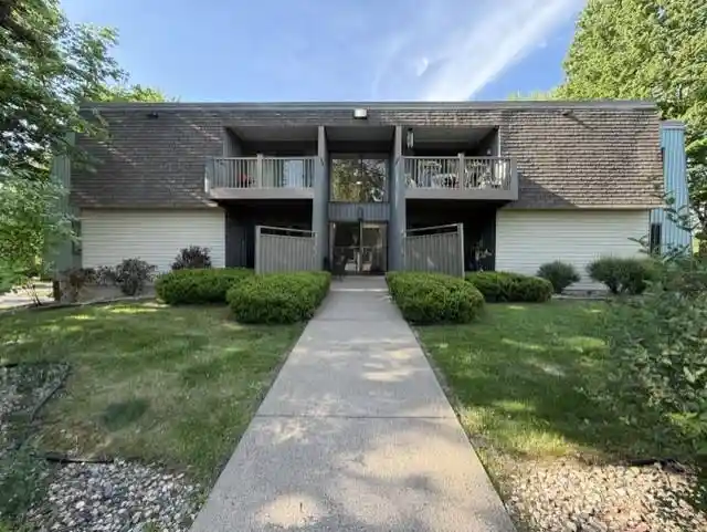 Homes for sale in Marshfield, WI | 1609 Sawyer Dr Dr #Unit 202, Marshfield, WI 54449 | MLS# 22602517