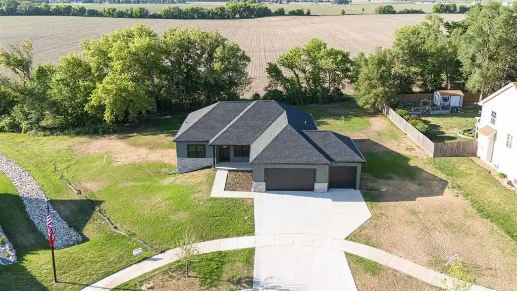 Homes for sale in Ripon, WI | 369 Drumlin Loop Loop, Ripon, WI 54971 | MLS# 2025066