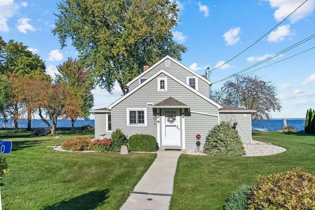 1st image of 3790 Pau Ko Tuk Lane Lane, Oshkosh, WI 54902 | MLS# 50326832