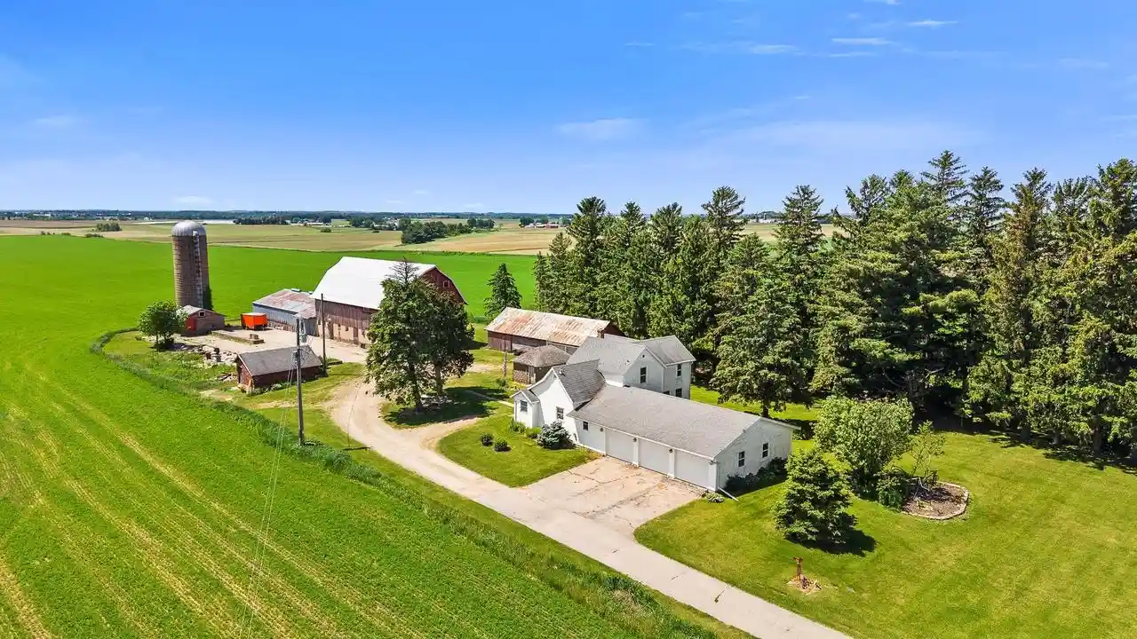 5th image of W6231 County Road K, Arlington, WI 53911 | MLS# 2025082