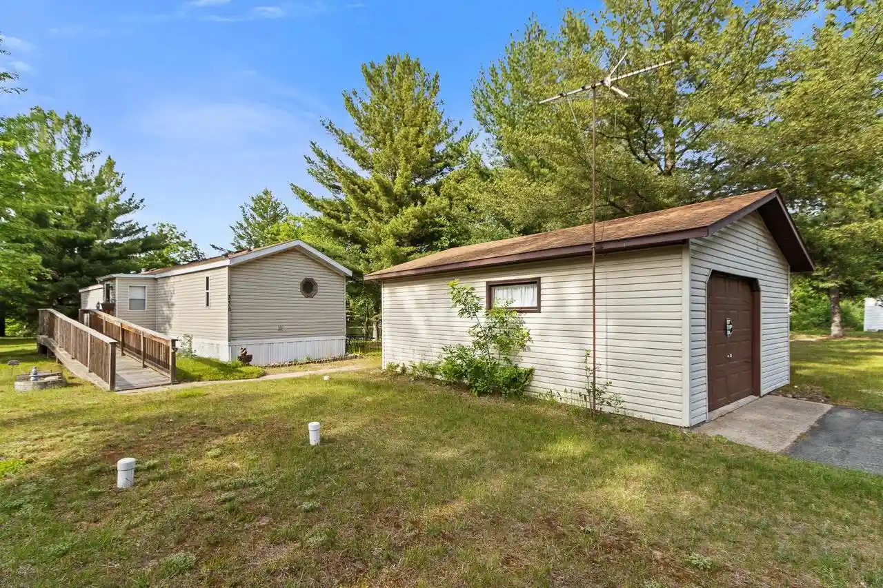Homes for sale in Oxford, WI | 336 Ember Dr Dr, Oxford, WI 53952 | MLS# 2025087