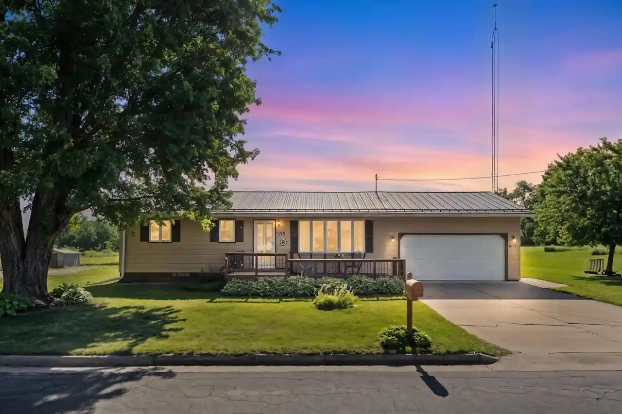Homes for sale in Viroqua, WI | 715 Chicago Avenue Avenue, Viroqua, WI 54665 | MLS# 1965787