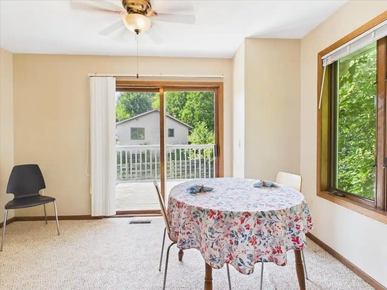 2nd image of 2685 Aberdeen Court Court, Fitchburg, WI 53711 | MLS# 2025098