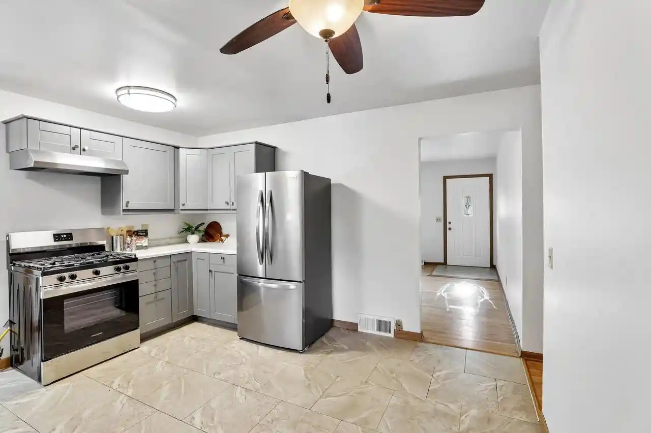 3rd image of 4513 Esch Lane Lane, Madison, WI 53704 | MLS# 2025101