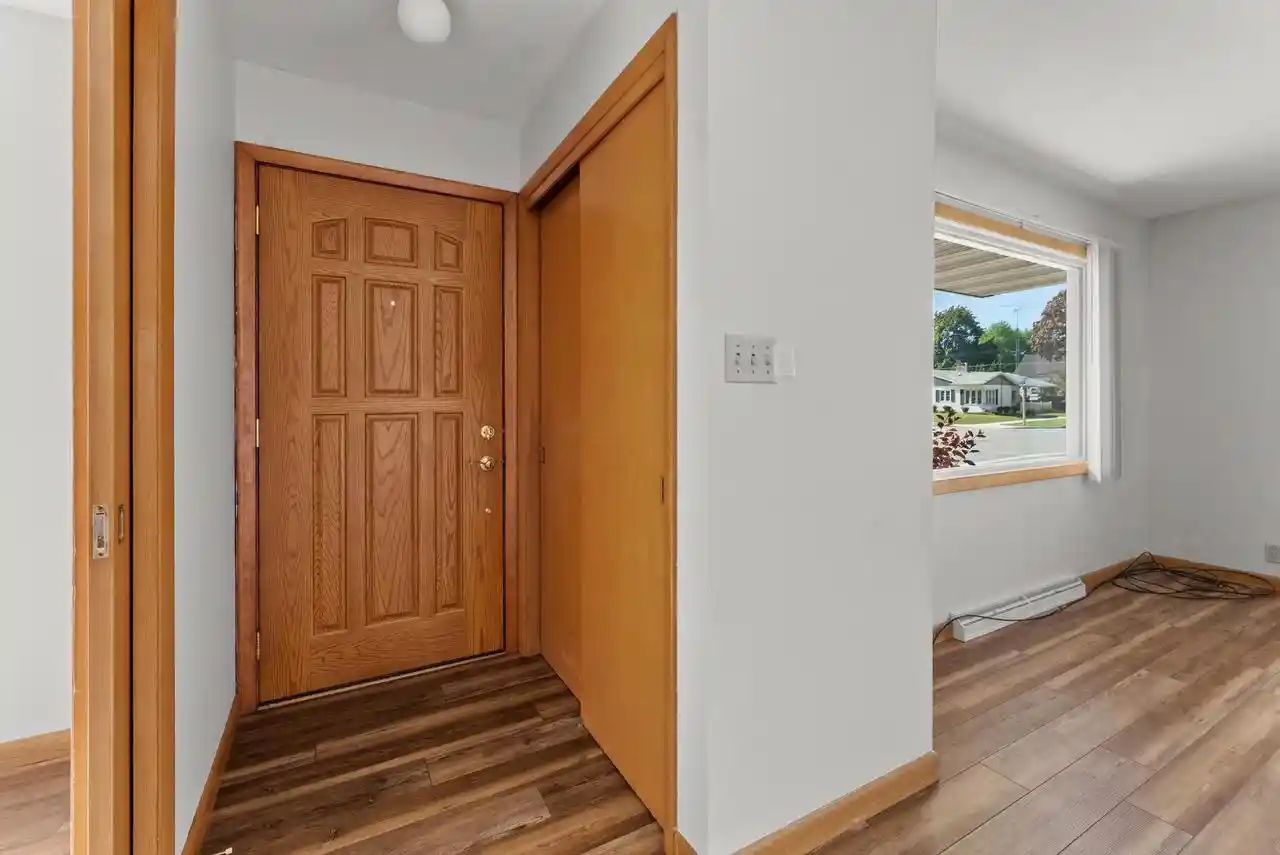 Homes for sale in Manitowoc, WI | 1041 N 17 Street Street, Manitowoc, WI 54220 | MLS# 1965821