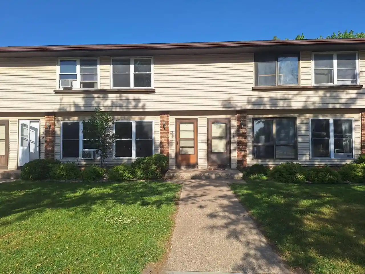 Homes for sale in Onalaska, WI | 908 12th Avenue S Avenue S, Onalaska, WI 54650 | MLS# 1965831