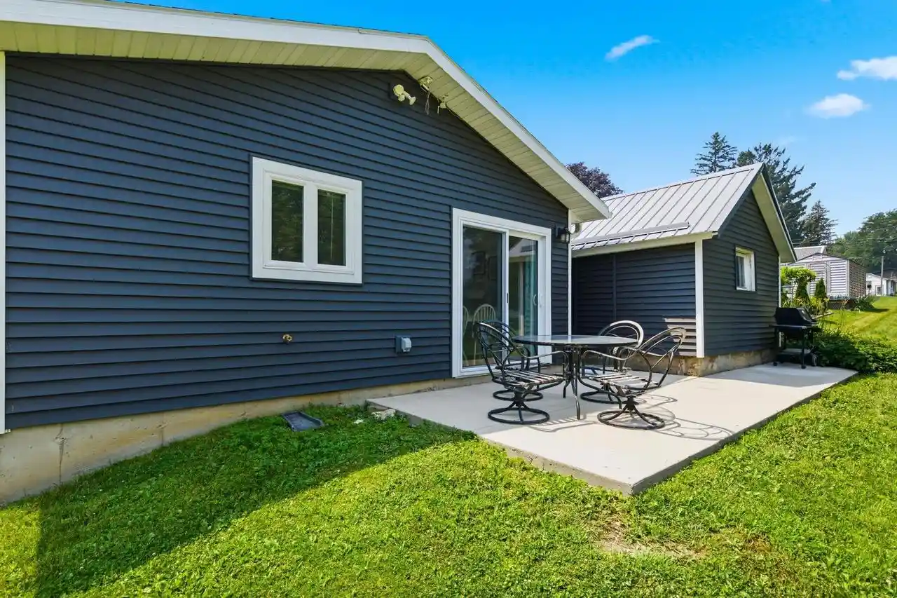 4th image of 206 E Madison Street Street, Dodgeville, WI 53533 | MLS# 2025112