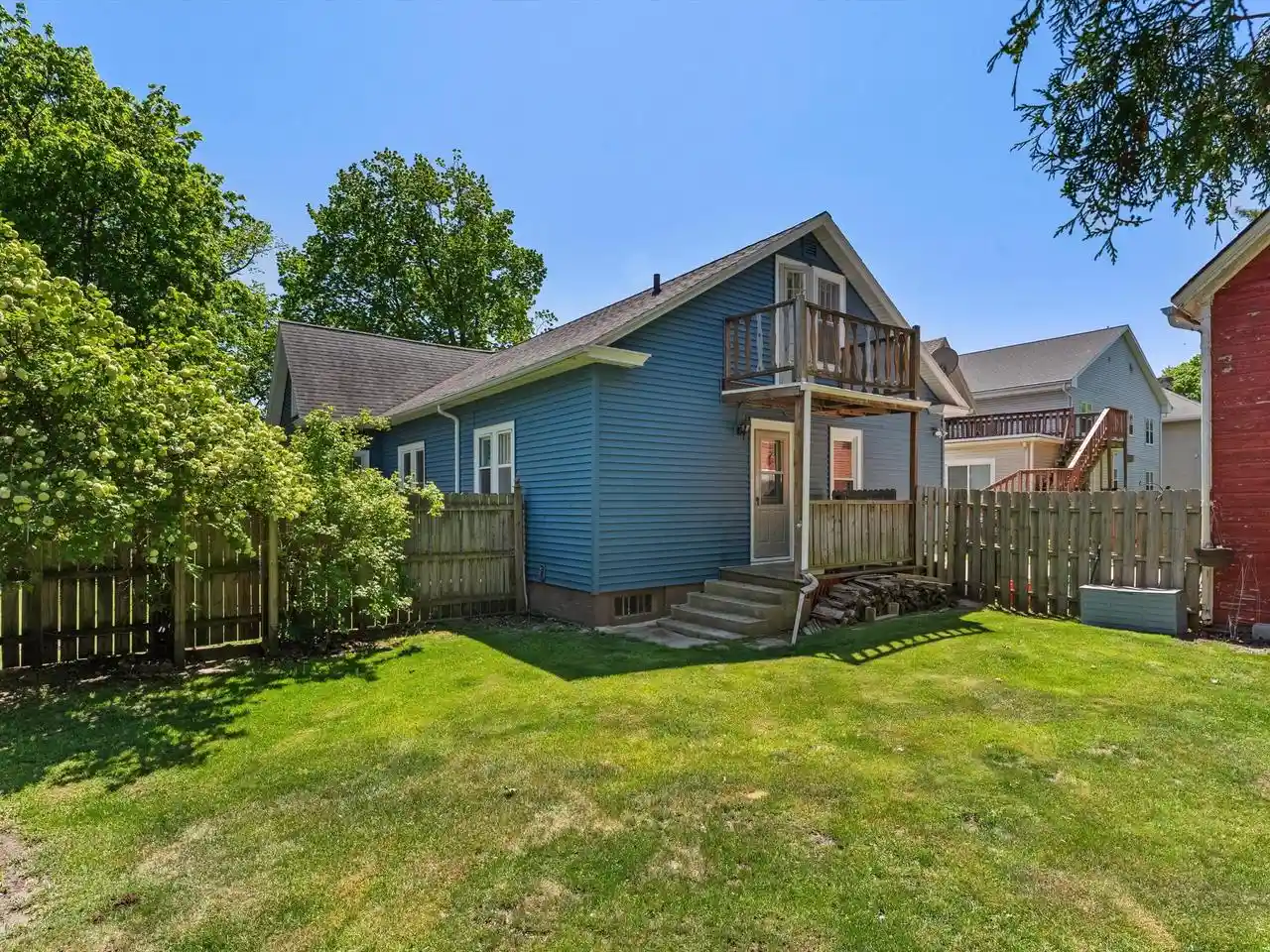 Homes for sale in Manitowoc, WI | 1010 St Clair Street Street, Manitowoc, WI 54220 | MLS# 1965886