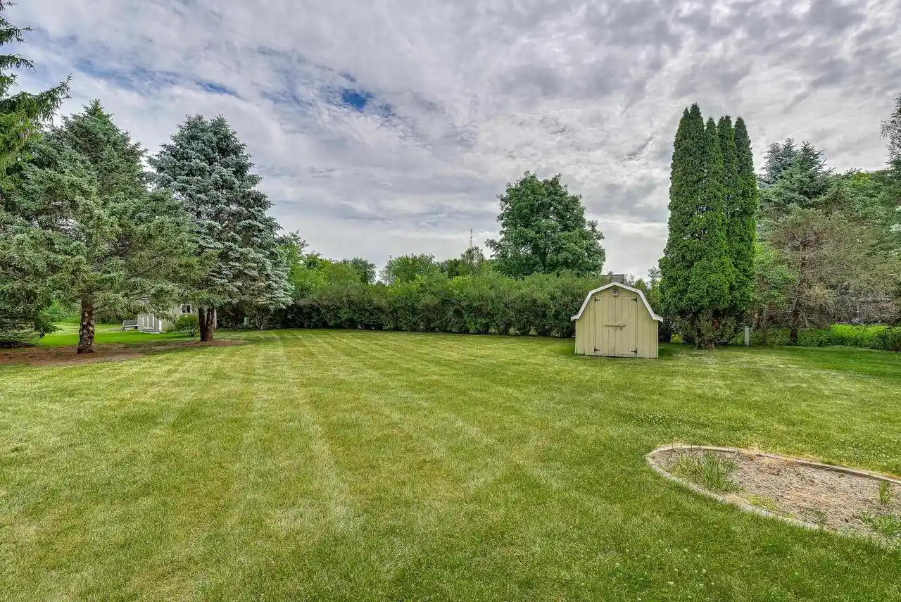 Homes for sale in Fort Atkinson, WI | W6070 Thornapple Lane Lane, Fort Atkinson, WI 53538 | MLS# 2025131