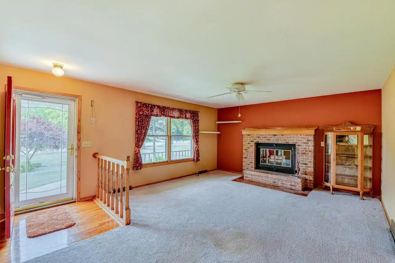 Homes for sale in Fort Atkinson, WI | W6070 Thornapple Lane Lane, Fort Atkinson, WI 53538 | MLS# 2025131