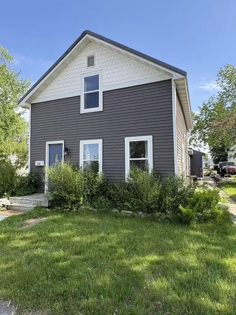 42nd image of 306 2nd Street Street, Oconto, WI 54153 | MLS# 50326841