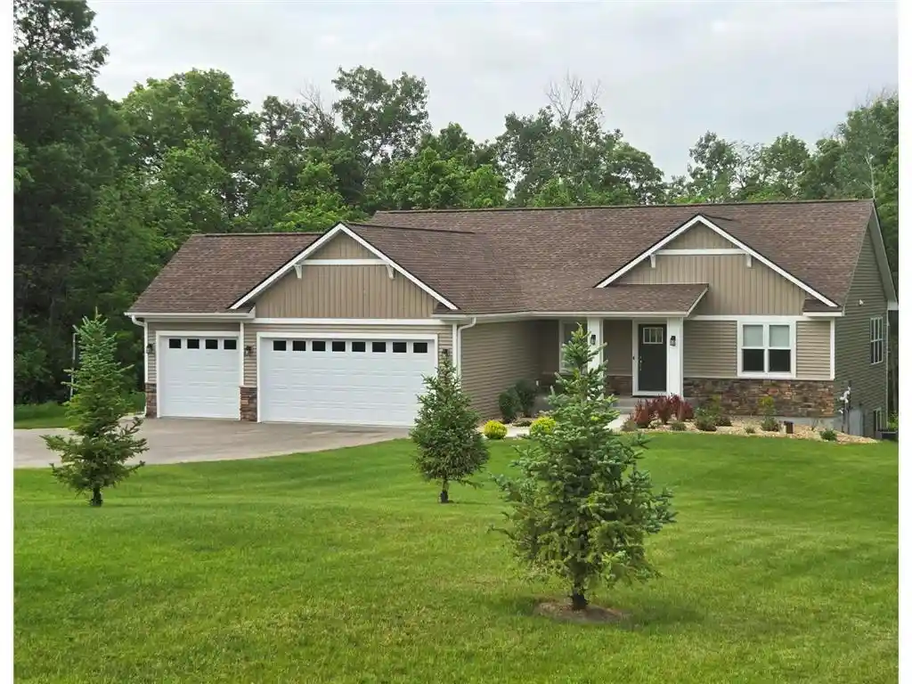 Homes for sale in Prescott, WI | W10644 566th Avenue Avenue, Prescott, WI 54021 | MLS# 7087383