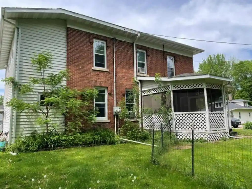 Homes for sale in Marathon, WI | 201 & 201 1/2 River Road Road, Marathon, WI 54448 | MLS# 22602539
