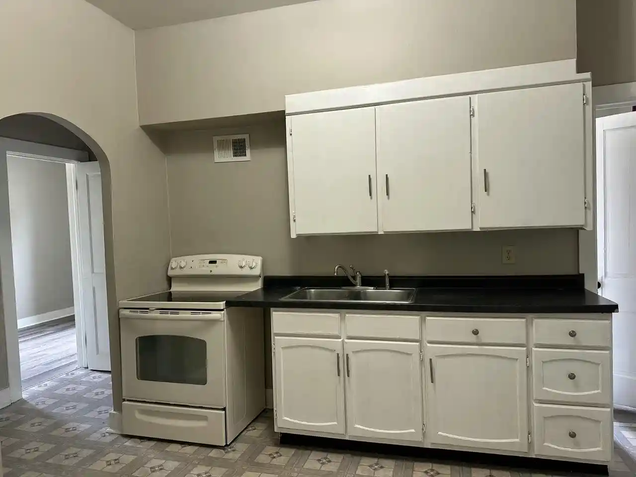 Homes for sale in Waupun, WI | 204 Park Avenue Avenue, Waupun, WI 53963 | MLS# 1965900