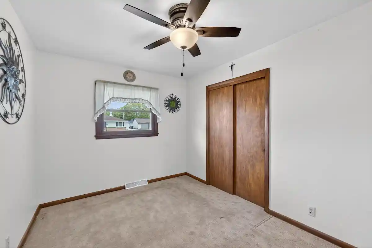 Homes for sale in South Milwaukee, WI | 1505 Mackinac Avenue Avenue, South Milwaukee, WI 53172 | MLS# 1965898